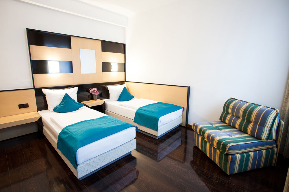 Hotel Boutique 003 Am Dom, Trademark Collection By Wyndham 3*